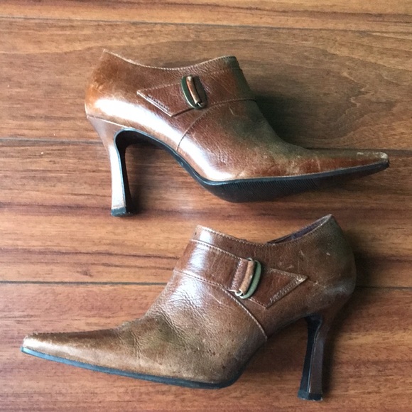 👠👠Parade Pointed Toe Heeled Booties👠👠 - Picture 4 of 11